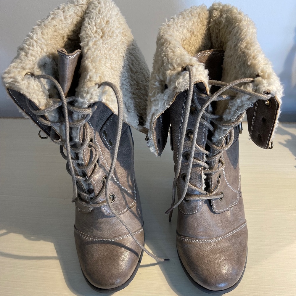 Nine West Faux Fur Topped Boots- Tan- Size 8M